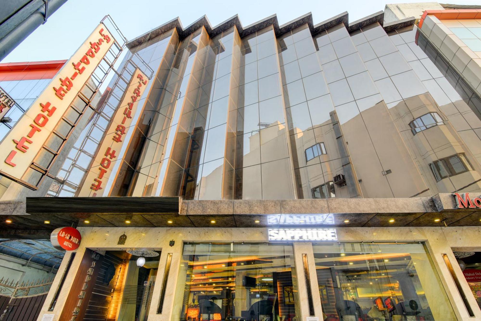 Airport La Sapphire Hotel & Restaurant Nueva Delhi Exterior foto